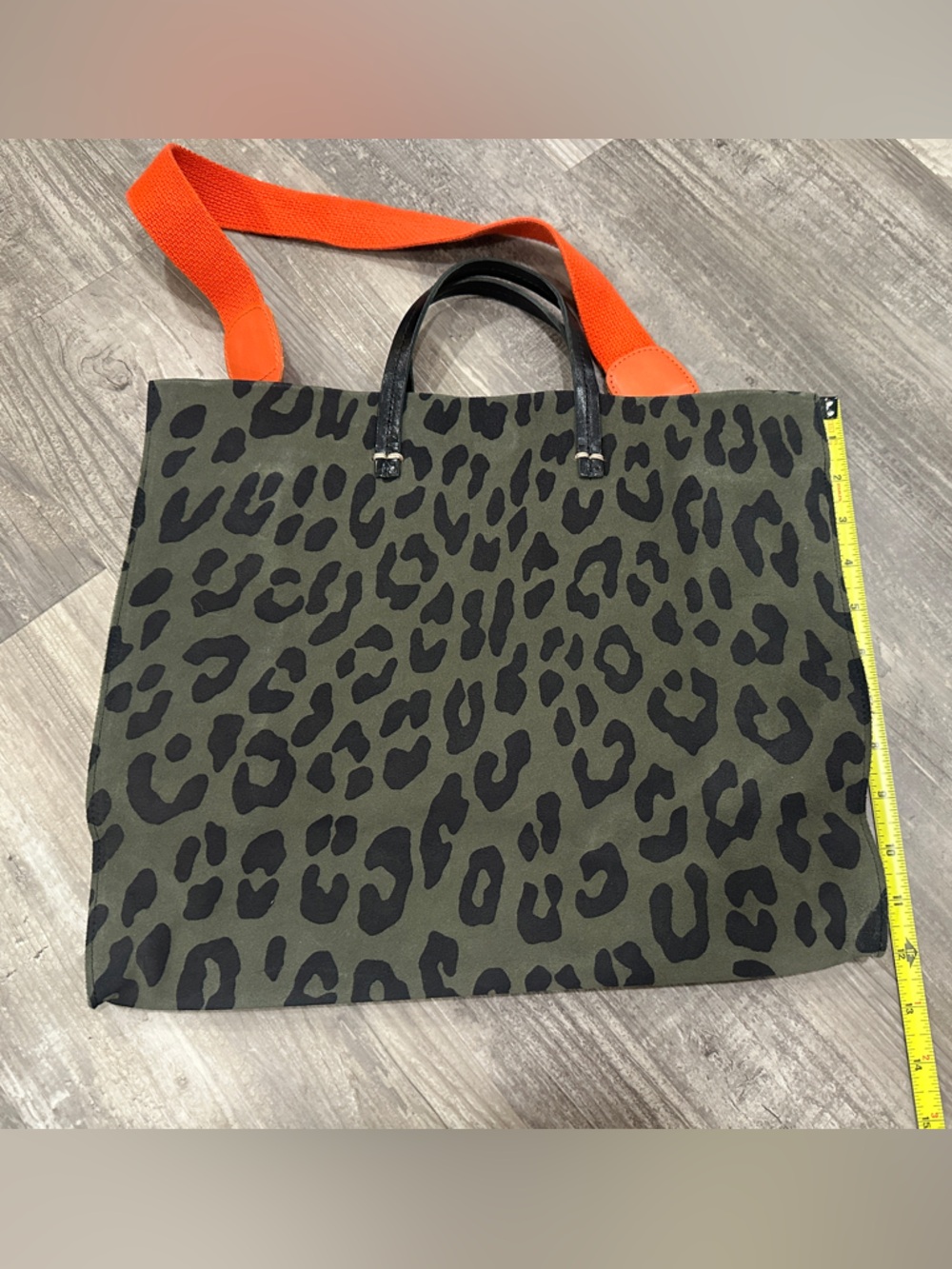 Clare V. Tote - Picture 8 of 11